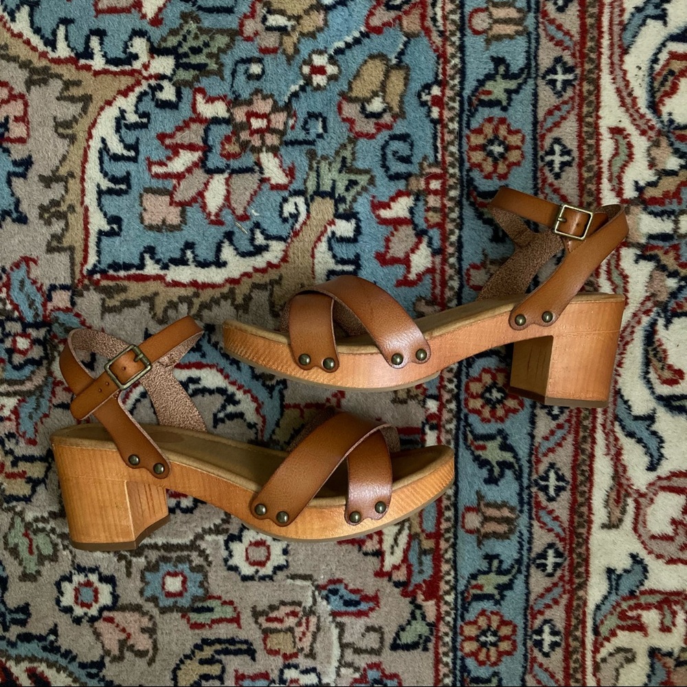 Brown heeled sandals | MIA